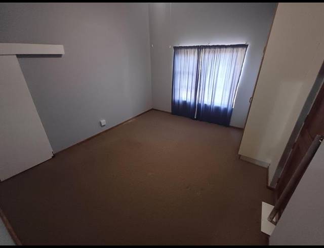 2 BEDROOM PROPERTY TO RENT IN VANES ESTATE